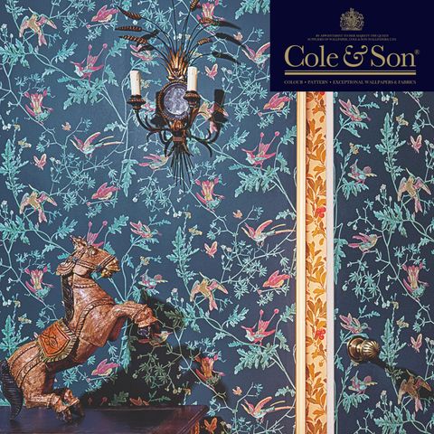 английские обои Cole&Son с растительным узором в интерьере коллекция Archive Anthology