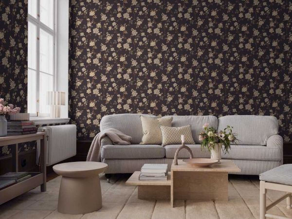 Каталог цветочных обоев для гостиной Flowers от Boråstapeter | Бесплатная доставка по России