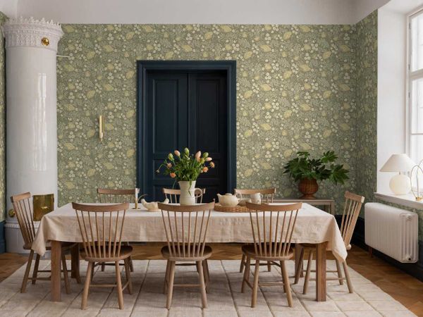 Каталог цветочных обоев для кухни Flowers от Boråstapeter | Бесплатная доставка по России