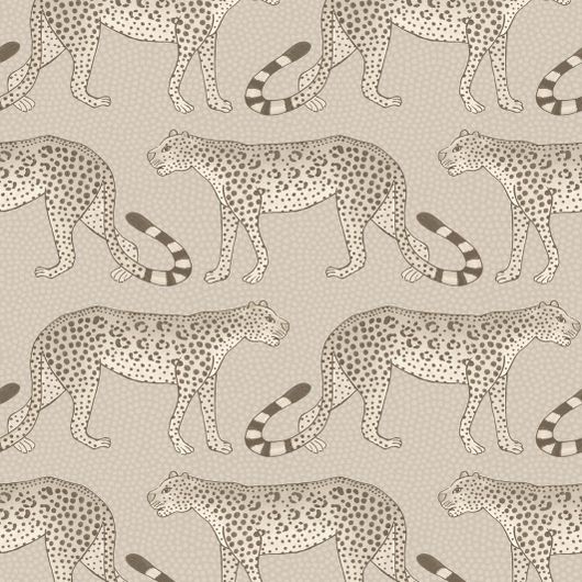 Обои из Великобритании коллекции ARDMORE от COLE & SON. Марширующие леопарды влево и вправо обоям, их хвосты образуют узоры и ритмы, связанные с танцем и музыкой, прекрасно подойдут для детской комнаты . Купить в салоне обоев в Москве.