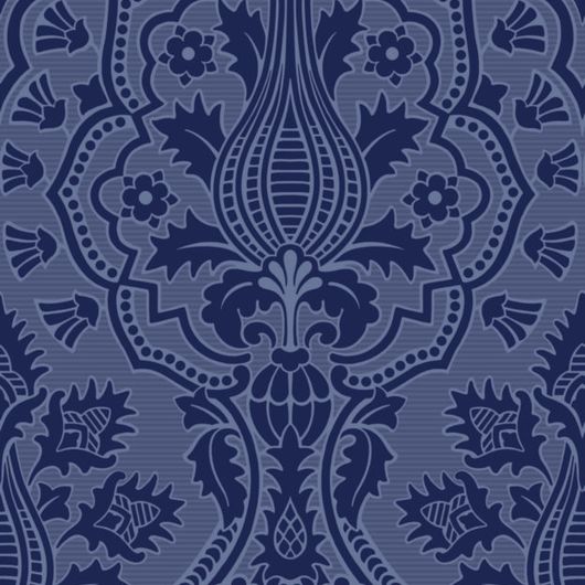 Английские флоковые обои PUGIN PALACE FLOCK от Cole & Son из каталога The Pearwood Collection  артикул 116/9033 с крупным дамасским узором в монохромно синем цвете для кабинета или гостиной.