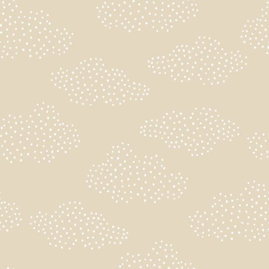 Детские обои для дома Little clouds beige арт. 139515 — с облачками в теплых бежевых тонах создают веселую атмосферу, превращая комнату в пространство для фантазий и приключений.