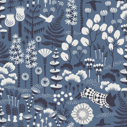 Флизелиновые обои из Швеции коллекция WONDERLAND от Borastapeter, с рисунком под названием HOPPMOSSE дизайнерские обои от Ханны Вернинг на котором изображены причудливые растительные узоры и животные на синем фоне. Купить обои в интернет-магазине, бесплатная доставка, онлайн оплата