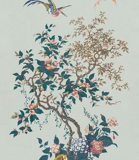 Красочное панно Paradise от Borastapeter с рисунком, подобным настоящему живому дереву. Натурально прорисованные ветви с соцветиями роз и парящими над ними пестрыми птицами. Выбрать, заказать фотообои в интернет-магазине, большой ассортимент.
