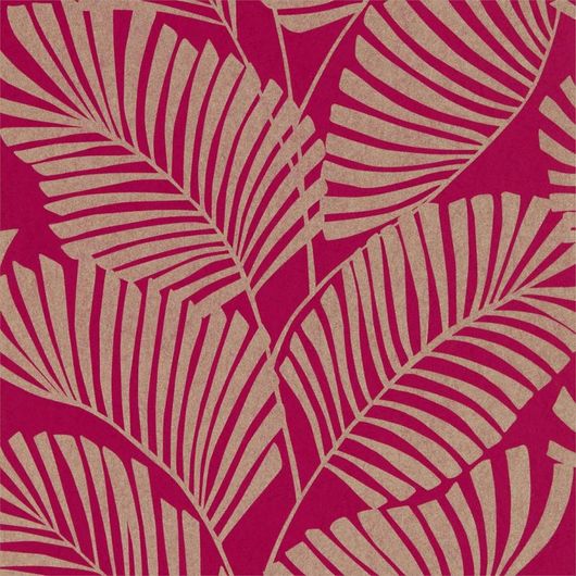 Подобрать стильные обои в прихожую арт. 112140 дизайн Mala из коллекции Salinas от Harlequin, Великобритания с рисунком тропических листьев серебристого цвета на красном фоне  в шоу-руме в Москве, широкий ассортимент, бесплатная доставка