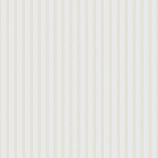 Флизелиновые обои из Швеции от Eco Wallpaper под названием SALONGSRAND из каталога ARKIV ENGBLAD с узором из узкой полоски белого и бежевого цвета с блестящей окантовкой по краям полос. Обои для спальни,  гостиной или кухни. Бесплатная доставка, купить обои, большой ассортимент