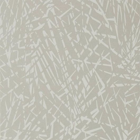 Продажа обоев для комнаты Lorenza арт. 112231 из коллекции Mirador, Harlequin с абстрактным изображением пальмовых листьев на перламутровом фоне с бесплатной доставкой.