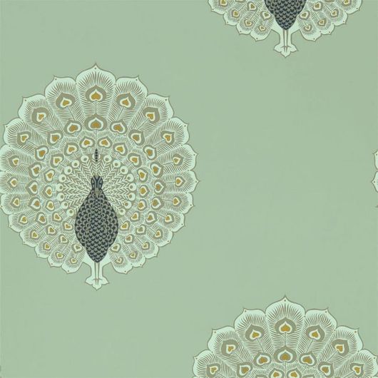 Дизайнерские обои Kalapi арт. 216759 из коллекции Caspian, Sanderson, с павлинами на фоне морского стекла по цене от поставщика.