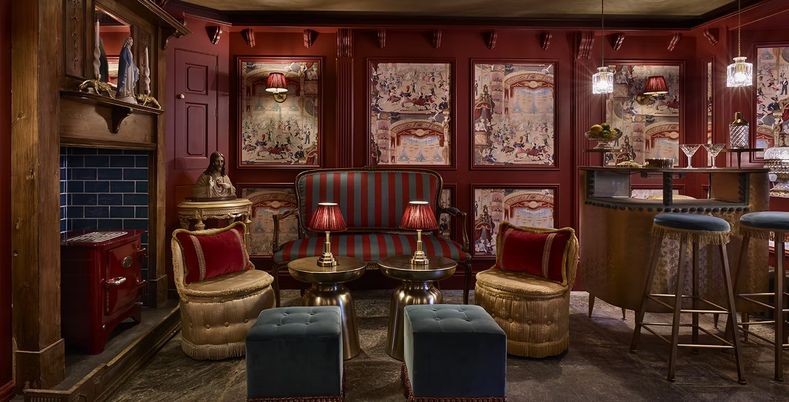 Обои флизелиновые для стен Cabaret, арт 103/7026, Whimsical, Cole&Son.