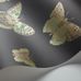 Обои из Великобритании коллекция  WHIMSICAL от COLE & SON. Обои Butterflies & Dragonflies живописный дизайн захватывает воображение своим разномасштабным изображением бабочек и стрекоз в изумрудно-золотистых тонах на черном фоне. Купить обои в интернет-магазине, онлайн оплата, бесплатная доставка.