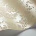 Рисунок обоев Giselle от Cole & Son, имитирующий шелковую ткань с перламутровым блеском и украшающим ее дамасским узором в оттенках крем-брюле, дарит ощущение возвышенной романтики. Выбрать обои для спальни в интернет-магазине с бесплатной доставкой.