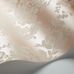 Рисунок обоев Giselle от Cole & Son, имитирующий шелковую ткань с перламутровым блеском и украшающим ее дамасским узором в карамельных оттенках, дарит ощущение возвышенной романтики. Выбрать обои для спальни в интернет-магазине с бесплатной доставкой.