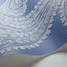 Раджапур - это классический дизайн пейсли в восточном стиле от Cole & Son. Арт. 112/9032 выпущен в цвете гиацинта с бархатистым на ощупь флоковым напылением светлого оттенка. Обои в гостиную, стильные обои, флизелиновые обои