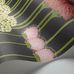 Обои Cole & Son - "Allium" арт. 115/12037 . Цветочный паттерн, создает геометричный рисунок с изображением луковичных растений в коралловом и лиственно-зелёной на угольном фоне. Обои для спальни, выбрать в каталоге, заказать доставку