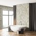 Интерьер ванной комнаты декорированный обоями под серый камень Modern Marble с крупным фактурным рисунком