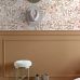 Флизелиновые обои для зала Flowers and birds terracotta, taupe and pink арт. 131391 — с цветами и птицами в тёплых тонах — терракотовом, темно-сером и розовом создают в коридоре жизнерадостную, уютную атмосферу.