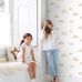 Флизелиновые обои для девочек Rainbows beige and white арт. 139684  с радугами на белом фоне для уютной детской комнаты из каталога POM POM PIE от Esta Home (Нидерланды).