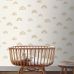 Флизелиновые обои для малыша Rainbows beige арт. 139685  с радугами на бежевом фоне для уютной детской комнаты из каталога POM POM PIE от Esta Home (Нидерланды).