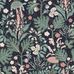 Для детской оригинальные обои Turgräs радуют глаз спокойным, приглушенным розово-зеленым узором на черном фоне. На этом красочном рисунке известного шведского дизайнера Ханны Вернинг (Hanna Werning) пышно зеленеют стилизованные растения, среди которых неспешно прогуливаются довольные жизнью черепашки.
