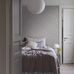 Шведские обои для спальни с цветочным рисунком таволги и лютиков на светло сером фоне