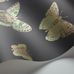 Обои из Великобритании коллекция  WHIMSICAL от COLE & SON. Обои Butterflies & Dragonflies живописный дизайн захватывает воображение своим разномасштабным изображением бабочек и стрекоз в изумрудно-золотистых тонах на черном фоне. Купить обои в интернет-магазине, онлайн оплата, бесплатная доставка.