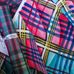 Купить премиальные обои ручной работы MacAndreas Tartan Petrol & Rouge арт. 130/1002 от Cole & Son, каталог Cole&Son x Vivienne Westwood. Классический шотландский клетчатый узор Тартан в цвете бензина и розовых румян. Детальный рисунок, демонстрирующий качество печати в стиле Jaspe, где отчетливо видна каждая нить.