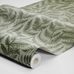 Купить рулон стильных шведских экологичных обоев  Ferns Cavern Moss арт. 7792 от Borastapeter из каталога Adorn. Флизелиновые обои премиум-класса для стен в интернет магазине. Замысловатый рисунок в виде плотных листьев папоротника, выполненный вручную кистью и маркером для стильного интерьера дома.