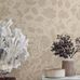 Купить стильные обои для кабинета Isidor Cream Foam, арт. 8185 от Borastapeter из каталога Charm. Экологичные флизелиновые обои с цветочным узором и птицами. Бесплатная доставка по РФ.