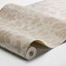 Купить стильные обои для стен Isidor Cream Foam, арт. 8185 от Borastapeter из каталога Charm. Экологичные флизелиновые обои с цветочным узором и птицами. Бесплатная доставка по РФ.
