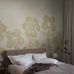 Цифровые обои для спальни Hanna Werning Storflax Beige, арт. 9663W от Borastapeter, где фантазийные цветы тянутся высоко к потолку в бледно-желтых цветах на слегка текстурированной основе теплого бежевого цвета. Заказать в интернет-магазине ODesign с бесплатной доставкой по всей России.