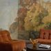 Цифровые обои для зала Hedgerow Landscape Orange, арт. 9668W от Borastapeter, с пейзажем обширных лугов и высокими деревьями, написанного маслом, представлено в теплых приглушенных тонах горчично-желтого, оранжевого и терракотового на фоне нежно-зеленой листвы и бледно-голубого неба. Заказать в интернет-магазине ODesign с бесплатной доставкой по всей России.