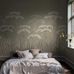 Цифровое панно для спальни Achillée Art Nouveau Beige, арт. 9693W от Borastapeter – это изящное украшение стен, где нежные гроздья цветов тысячелистника тянутся вверх, к потолку, в спокойной, нейтральной палитре: кремово-белые и серо-бежевые тона на бежевом фоне в стиле югенд. Закажите это произведение искусства в интернет-магазине ODesign. Бесплатная доставка по всей России.