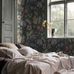 Цифровое панно для спальни Arts and Crafts Dark Green, арт 9705W от Borastapeter – с пышным цветочным орнаментом впечатляющих размеров на темно-сине-зеленом фоне. Закажите эти изысканные обои в интернет-магазине ODesign. Бесплатная доставка по всей России.