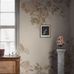 Цифровое панно для гостиной Hortensia Grand Beige, арт 9714W от Borastapeter – фотообои, на которых гортензия, георгин и роза переплетаются в узоре в теплых приглушенных тонах абрикосово-розового, коричневого, теплого зеленого, светло-серо-зеленого и кремового на фоне цвета яичной скорлупы. Закажите эти изысканные обои в интернет-магазине ODesign. Бесплатная доставка по всей России.