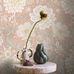 Цифровое панно для гостиной Dahlia Garden Grand Pink&Grey, арт 9725W от Borastapeter – великолепные георгины и нежная листва в мягких теплых оттенках белого, бежевого, серого и серо-зеленого на бледно-терракотовом фоне. Закажите эти изысканные обои в интернет-магазине ODesign. Бесплатная доставка по всей России.