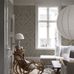 Цифровое панно для гостиной Rosenvinge Grand Warm Beige, арт 9734W от Borastapeter – репродукция старейших обоев, найденных в Швеции, в увеличенном масштабе. Декоративные цветочные узоры представлены в мягкой, изысканной палитре с сине-зелеными листьями и бледно-желтыми цветами на бежевом фоне. Закажите эти изысканные обои в интернет-магазине ODesign. Бесплатная доставка по всей России.