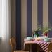 Цифровое панно для кухни Bjärö Stripe Purple&Beige, арт. 9794W от Borastapeter, — это смелые графические обои с широкими полосами — классика с изюминкой в бежево-льняном и приглушенно-синем цветах — элегантная, сдержанная цветовая палитра. Эти полосатые обои идеально подойдут для детской, спальни, кухни или прихожей, создавая динамичную атмосферу. Заказать их можно в интернет-магазине ODesign с бесплатной доставкой по всей России.