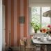 Цифровое панно для гостиной Bjärö Stripe Orange&Pink, арт. 9795W от Borastapeter, — это смелые графические обои с широкими полосами — классика с изюминкой в светло-персиковом и приглушенно-оранжевом цветах — элегантная, сдержанная цветовая палитра. Эти полосатые обои идеально подойдут для детской, спальни, кухни или прихожей, создавая динамичную атмосферу. Заказать их можно в интернет-магазине ODesign с бесплатной доставкой по всей России.