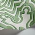 Основой обоев Palace Maze от Cole & Son стала схема садового лабиринта в Хэмптон-Корте. Затейливый геометрический узор лиственно-зеленого цвета, смягченный нанесенными кистью мазками. Обои для стен, большой ассортимент в салонах ОДизайн.