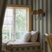 Цифровое панно для дачи Båstad Stripe Blue&Beige, арт. 9800W от Borastapeter, — полосатые обои представлены в мягкой цветовой гамме с полосами цвета морской волны и бежевого. Эти классические обои идеально подойдут для детской, спальни, кухни или прихожей, создавая динамичную атмосферу. Заказать их можно в интернет-магазине ODesign с бесплатной доставкой по всей России.