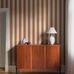Цифровое панно для прихожей Båstad Stripe Terra&Beige, арт. 9802W от Borastapeter, — полосатые обои представлены в мягких терракотовых и кремово-белых тонах. Эти классические обои идеально подойдут для детской, спальни, кухни или прихожей, создавая динамичную атмосферу. Заказать их можно в интернет-магазине ODesign с бесплатной доставкой по всей России.