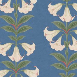 Флизелиновые обои пр-во Великобритания коллекция Seville от Cole & Son, с рисунком под названием Angel's Trumpet растительный рисунок в стиле ботанической иллюстрации  на ярком синем фоне. Обои для гостиной, обои для спальни, обои для коридора. Большой ассортимент, бесплатная доставка, купить обои