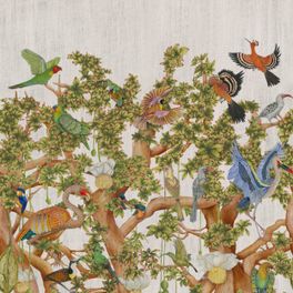 Обои Tree of Life Platinum арт. 129/1001 от Cole&Son каталог Ardmore Baobab, флизелиновые, стиль джунгли, баобаб и животные. Детальная прорисовка баобаба и птиц