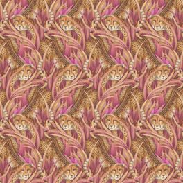 Роскошный и замысловатый рисунок обоев Cheetah Prowl Cerise арт. 129/8045 от Cole&Son (Англия) из каталога Ardmore – Baobab с королевскими гепардами, пробирающимися сквозь стебли трав.