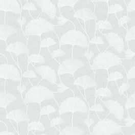 Шведские обои Sophia арт 5534 из каталога Swedish Grace с растительным жемчужно мерцающим орнаментом из фактурных листьев дерева гинко на торжественно белом волнистом фоне  для спальни или гостиной купить в Москве с доставкой.