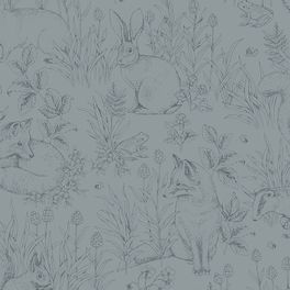 Флизелиновые обои из Швеции коллекция Newbie от Borastapeter, с рисунком под названием Forest Friends – Лесные друзья. Купить для украшения детской комнаты нарисованных на синем фоне лесных зверей среди травы и цветов
