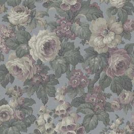 Цифровые обои для стен Rose Magnifique Blue, арт 9707W от Borastapeter – с крупным цветочным узором, где розы, наперстянки и другие цветы в приглушенных кремово-белых и бледно-сиреневых тонах на фоне серо-зеленой листвы на светло-голубом фоне. Закажите эти изысканные обои в интернет-магазине ODesign. Бесплатная доставка по всей России.