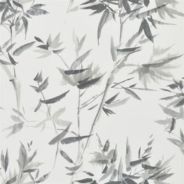 Где посмотреть обои в столовую арт. PDG652/07  из коллекции Shanghai Garden от Designers Guild, Великобритания с изображением бамбука в черно-серых тонах на белом фоне с эффектом акварельного рисунка.
